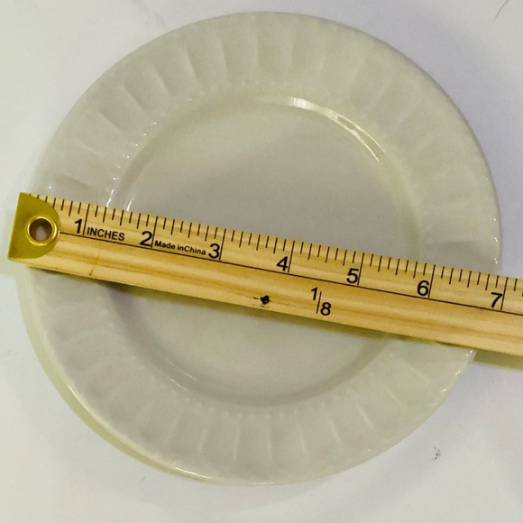 Gibson Cream Dinner Plates - Picture 4 of 6